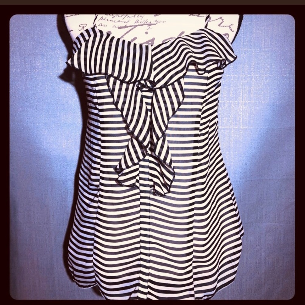 NWOT Black Cream Sheer Tank Top Ruffle Front